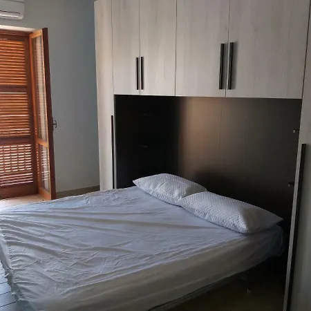 Lilla Apartman Gaeta