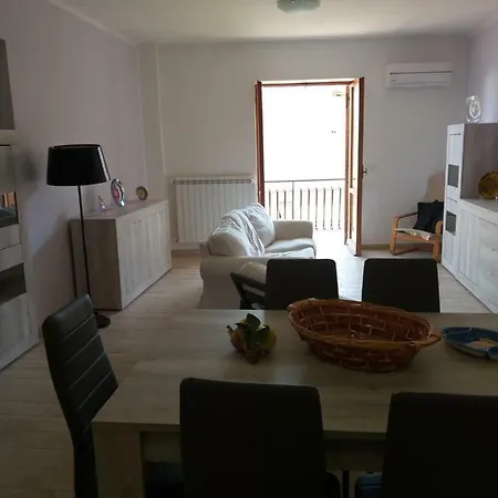Lilla Apartman