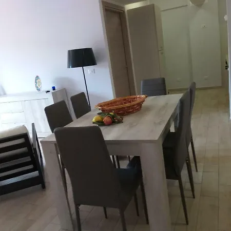Lilla Apartman Gaeta